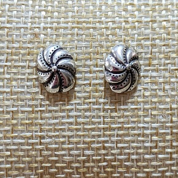 Brighton shell swirl post stud earrings‎ - Picture 4 of 4